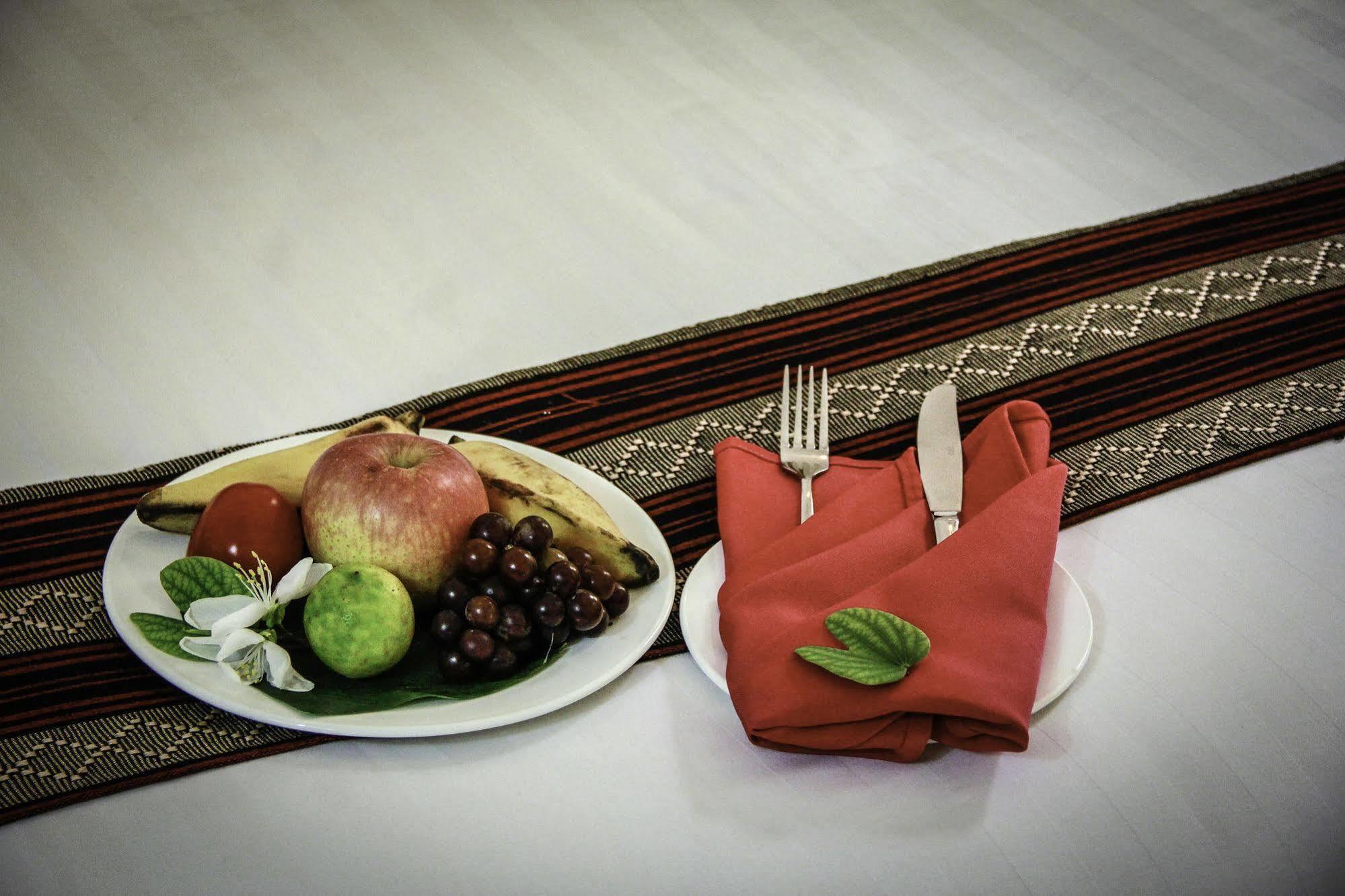 Raza Gyo Hotel Bagan Exterior foto