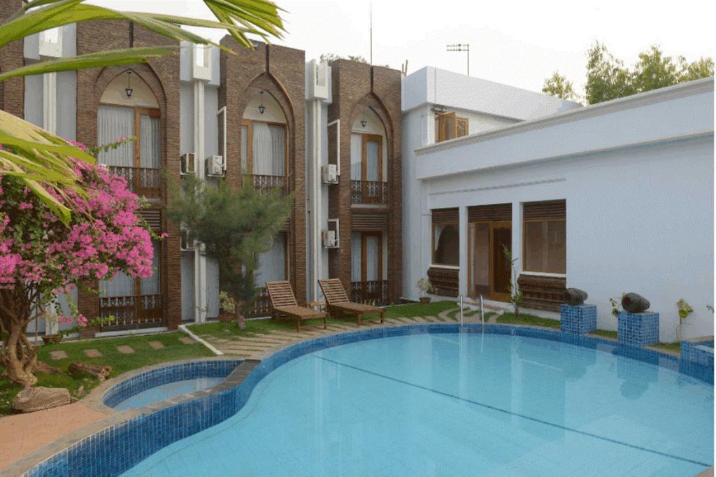 Raza Gyo Hotel Bagan Exterior foto